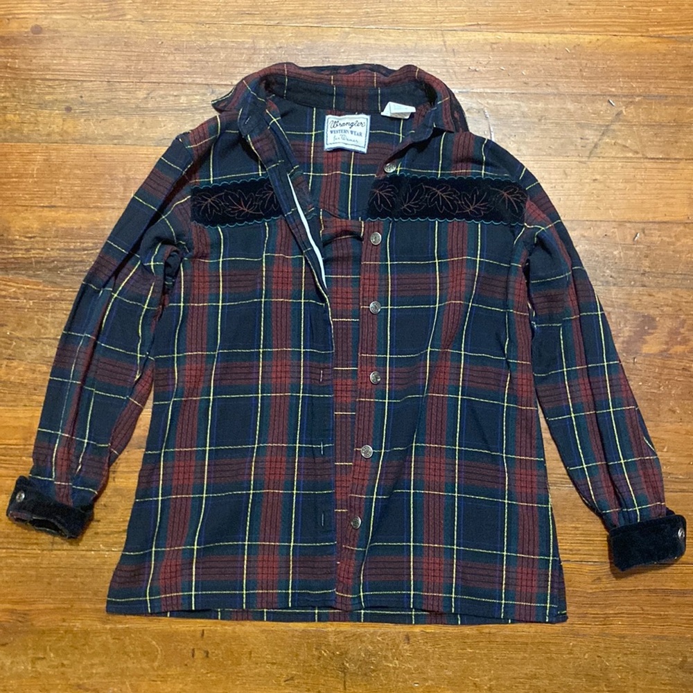 VTG Wrangler Western Wear For Women Plaid Button Down #189N